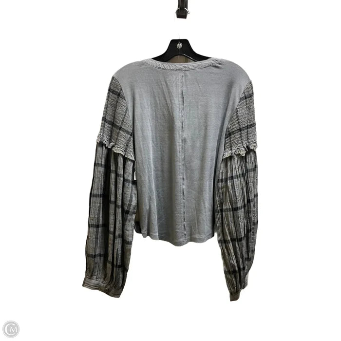 Top Long Sleeve By Pilcro In Grey, Size: Xl